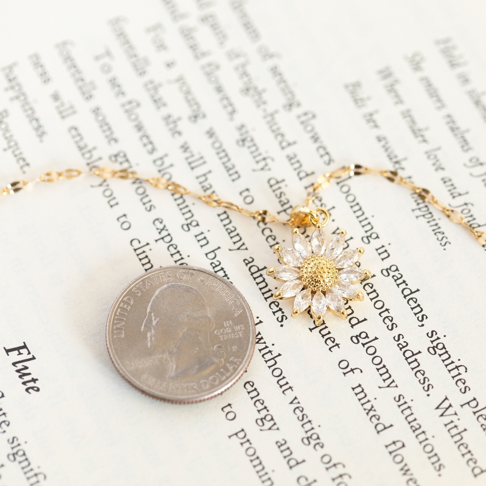 Sunflower Necklace - Only 1 left! - Picture 6 of 9